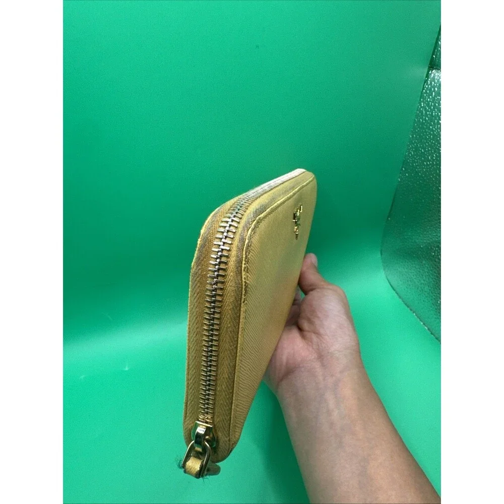 Prada this yellow